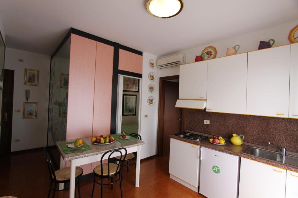 Residence Valbella Con Piscina บิบิโอเน ภายนอก รูปภาพ